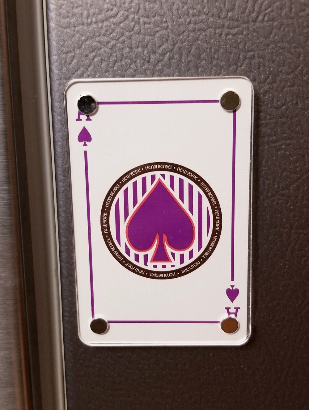 ❗Henri Bendel Playing Card Magnet❗